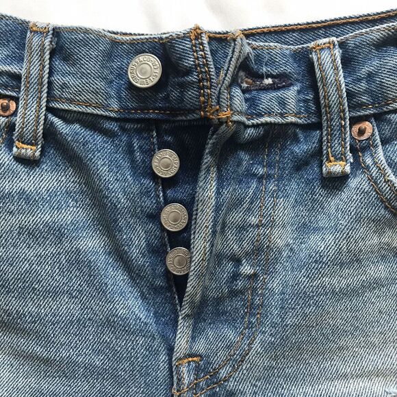 LEVI’S Size 25 Womens High Rise Wedgie Fit Button Fly Raw Hem Jean Shorts EEUC! - Picture 2 of 12